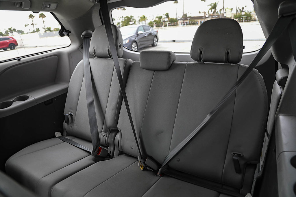 Thumbnail: 2020 Toyota Sienna - 22