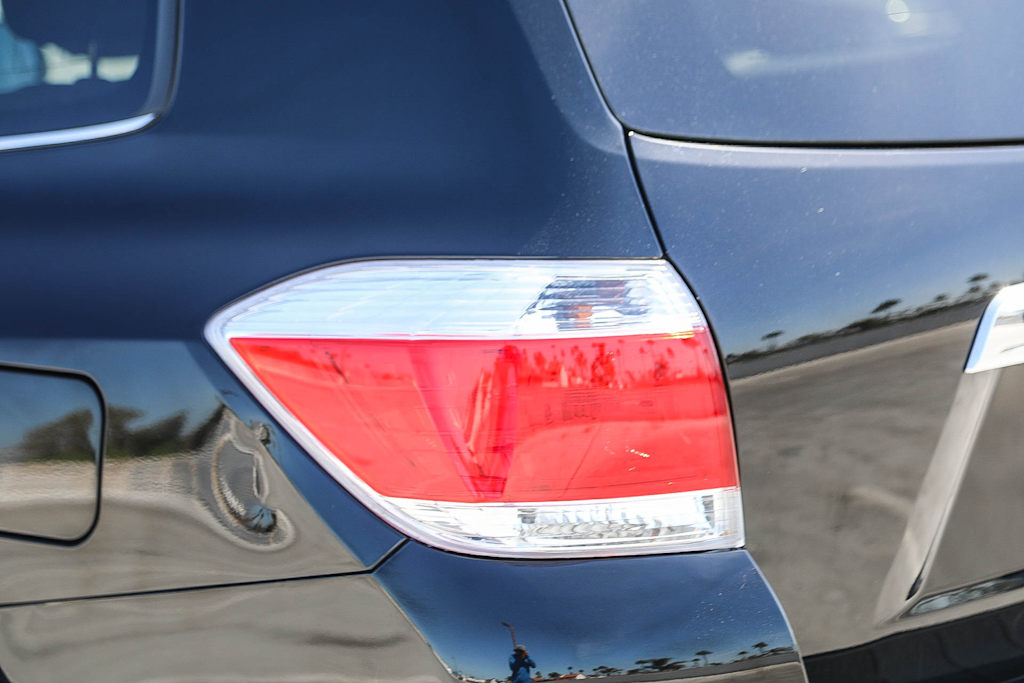 Thumbnail: 2012 Toyota Highlander - 20