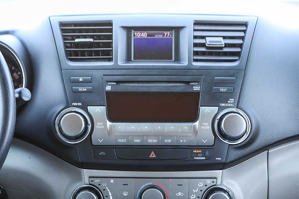 Thumbnail: 2012 Toyota Highlander - 13