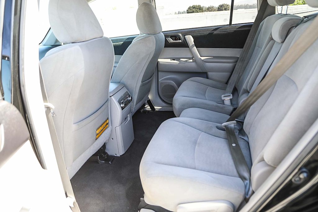 Thumbnail: 2012 Toyota Highlander - 11