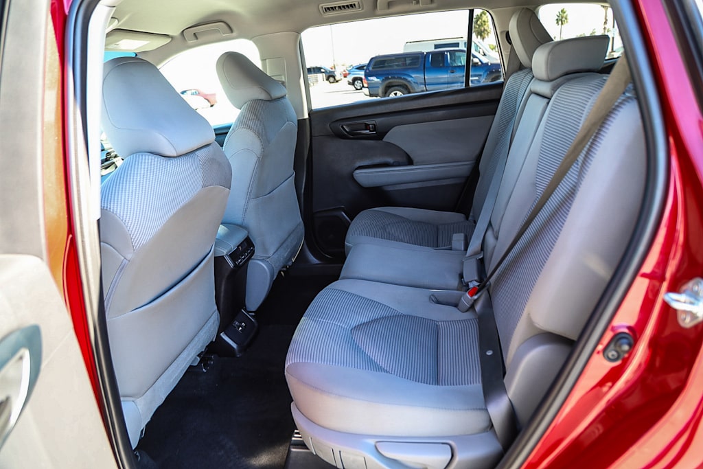 Thumbnail: 2020 Toyota Highlander - 12