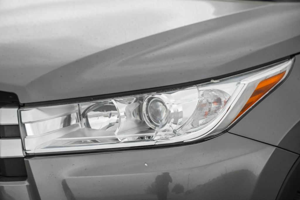 2018 Toyota Highlander Plus 18