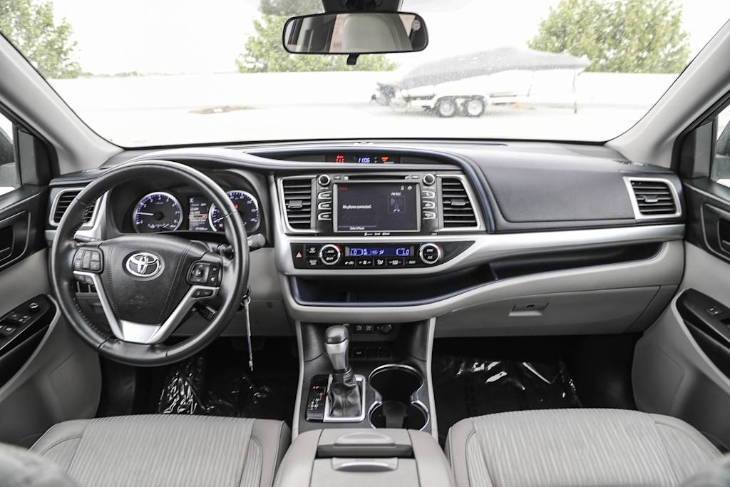 2018 Toyota Highlander Plus 2