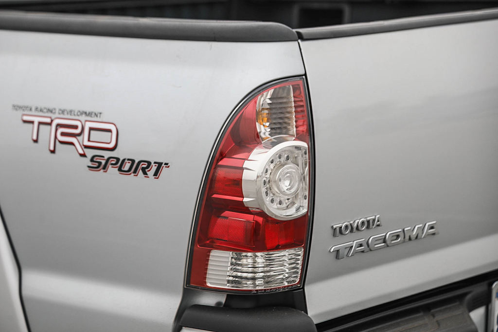 Thumbnail: 2009 Toyota Tacoma - 20