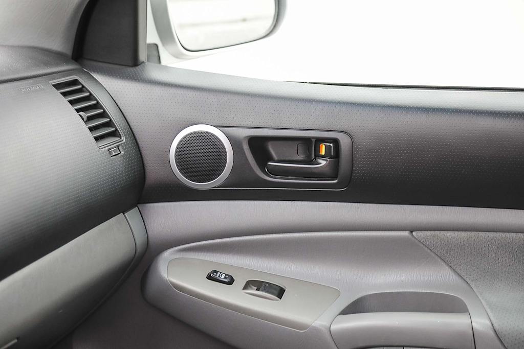 Thumbnail: 2009 Toyota Tacoma - 23