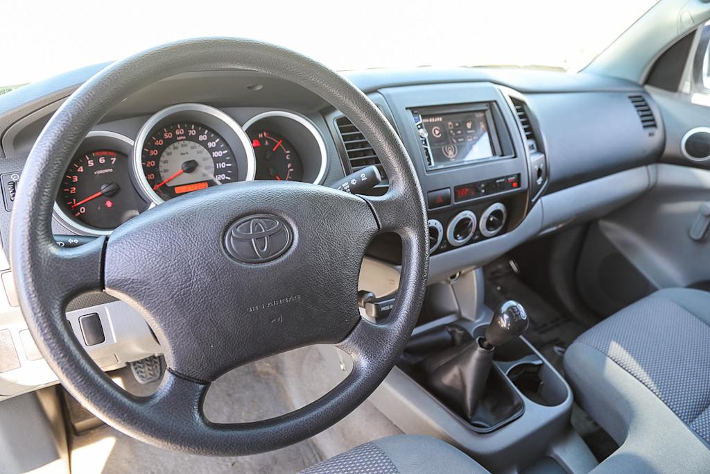 2005 Toyota Tacoma Base 2