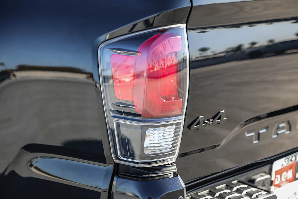 Thumbnail: 2019 Toyota Tacoma - 21