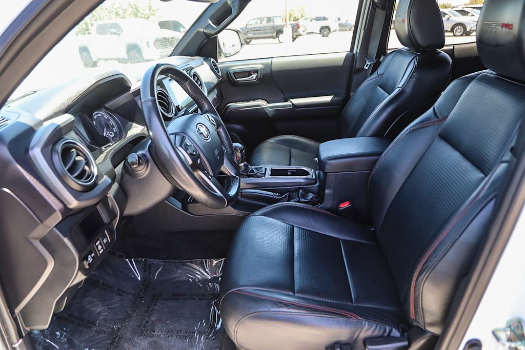 Thumbnail: 2018 Toyota Tacoma - 10