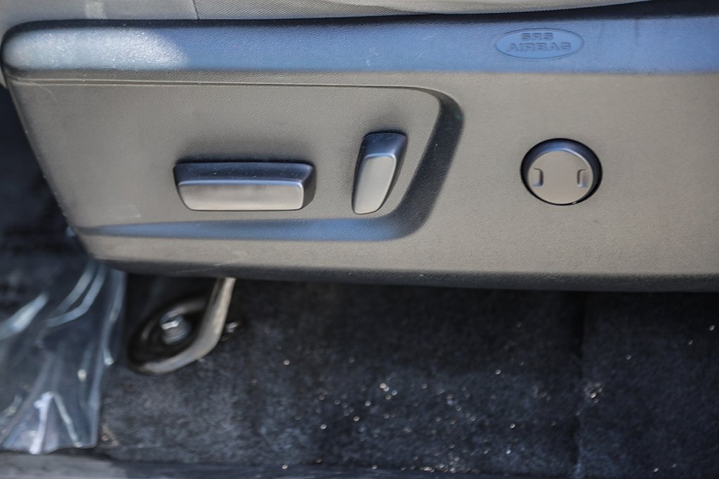 Thumbnail: 2019 Toyota Tundra - 19