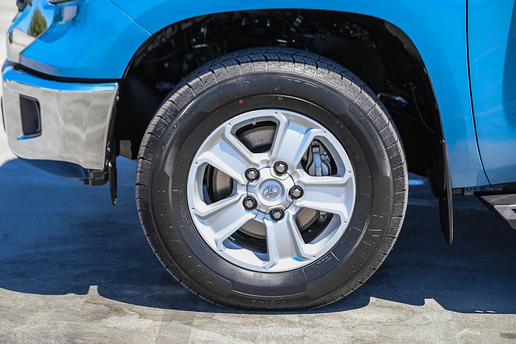 Thumbnail: 2020 Toyota Tundra - 6