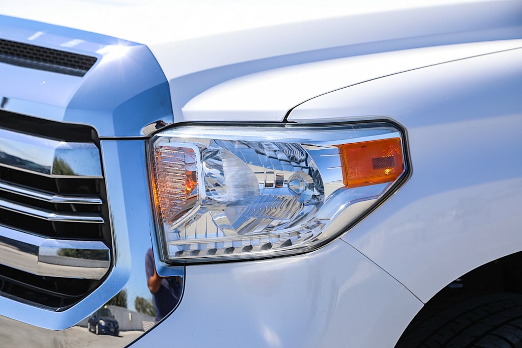 Thumbnail: 2017 Toyota Tundra - 18