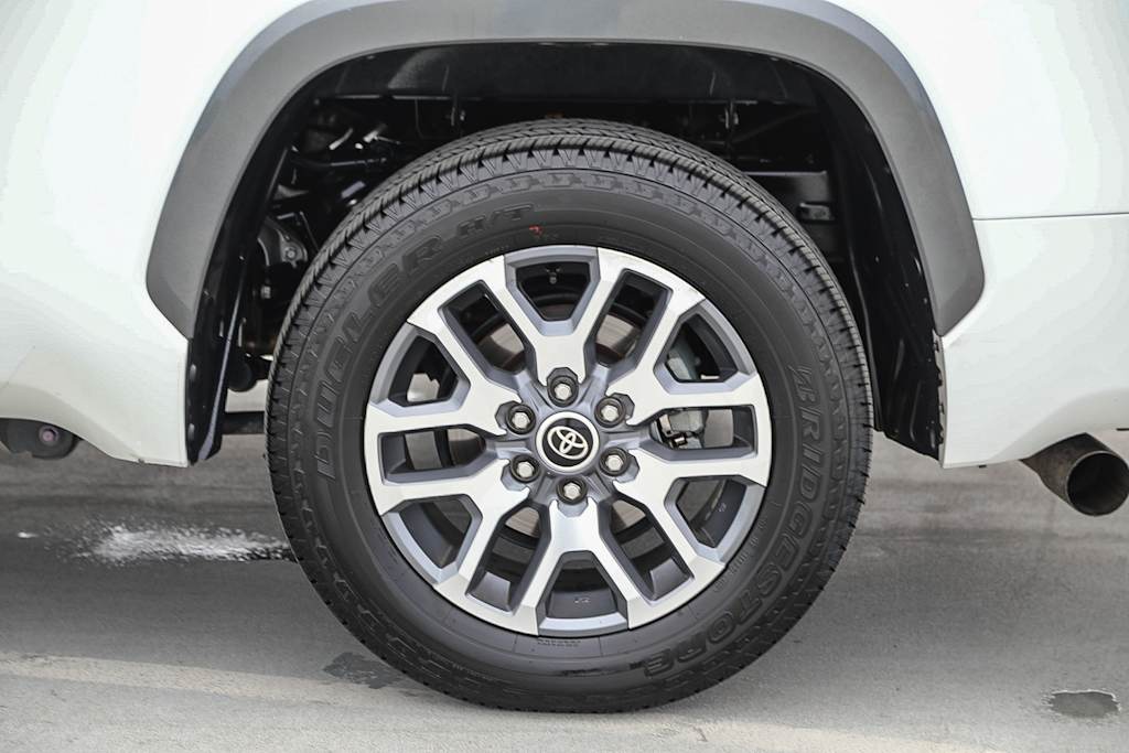 Thumbnail: 2022 Toyota Tundra - 22