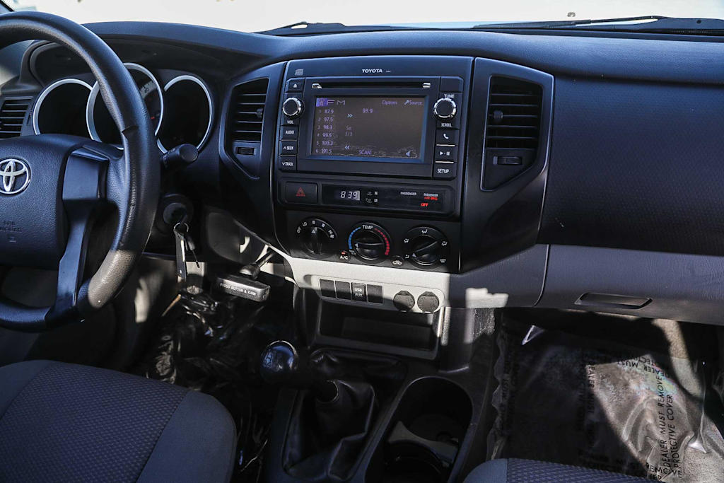 Thumbnail: 2013 Toyota Tacoma - 12