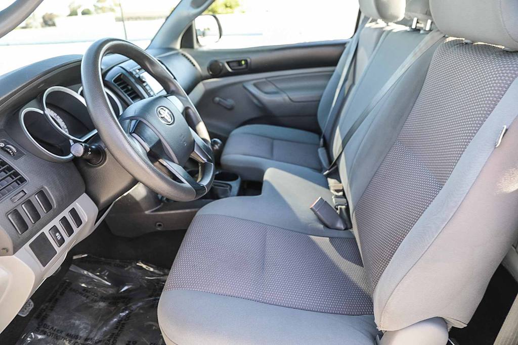 Thumbnail: 2013 Toyota Tacoma - 22
