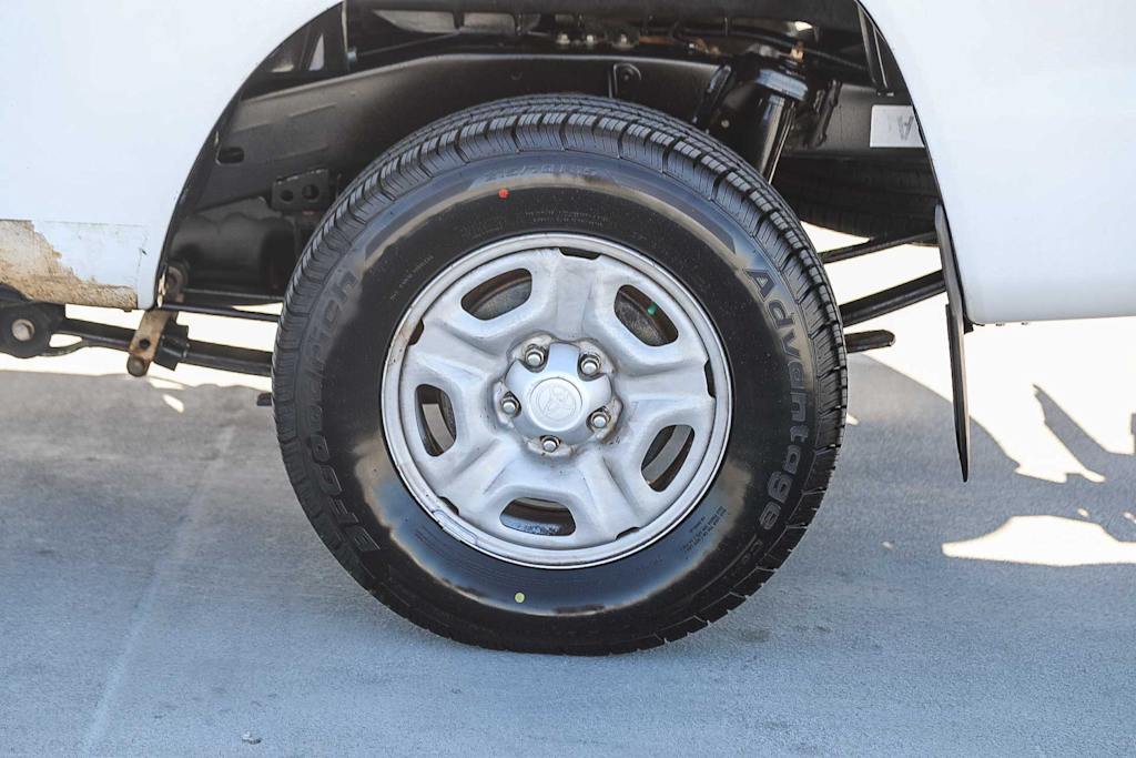 Thumbnail: 2013 Toyota Tacoma - 21