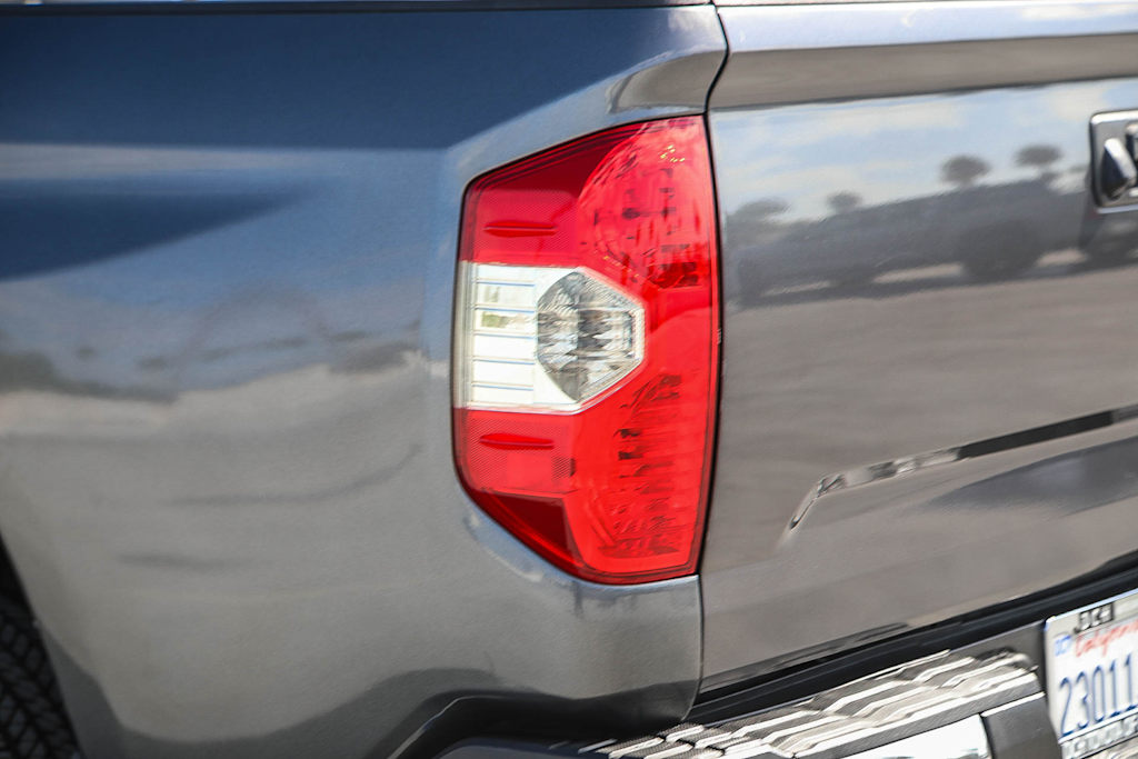 Thumbnail: 2017 Toyota Tundra - 20