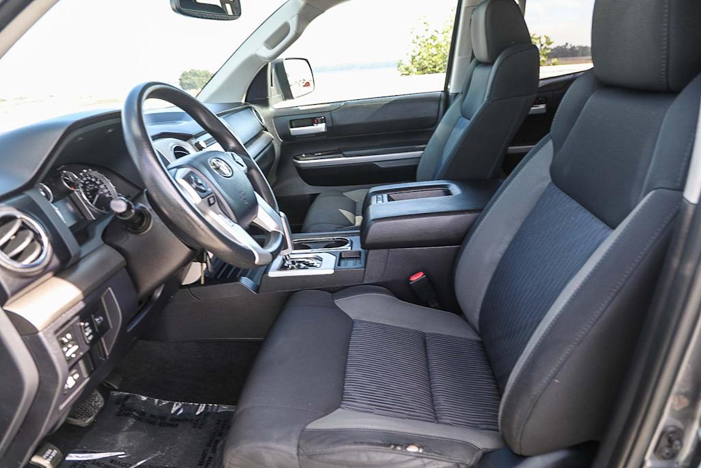 Thumbnail: 2017 Toyota Tundra - 10