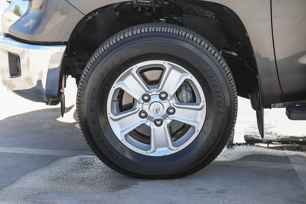 Thumbnail: 2017 Toyota Tundra - 6