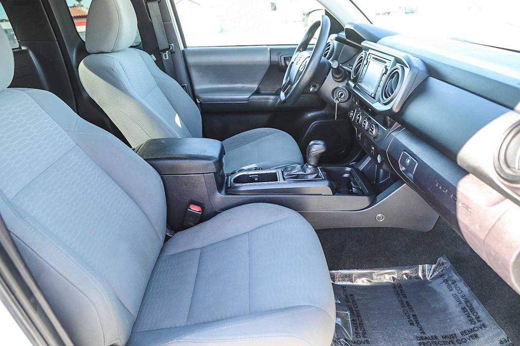 Thumbnail: 2018 Toyota Tacoma - 9