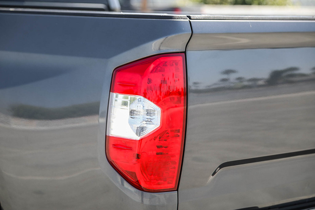 Thumbnail: 2018 Toyota Tundra - 20