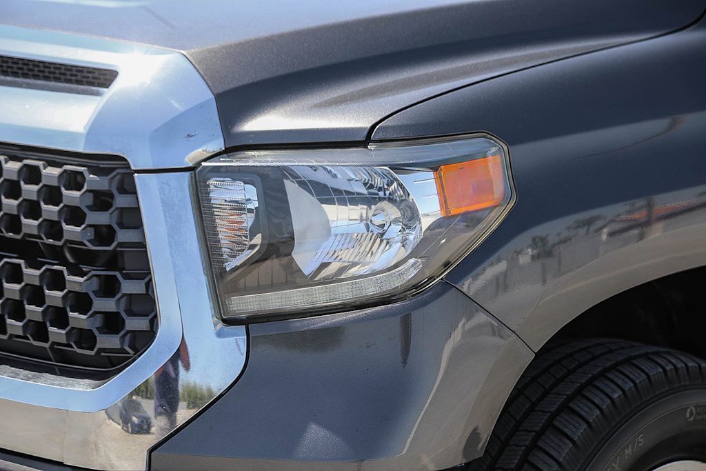 Thumbnail: 2018 Toyota Tundra - 19