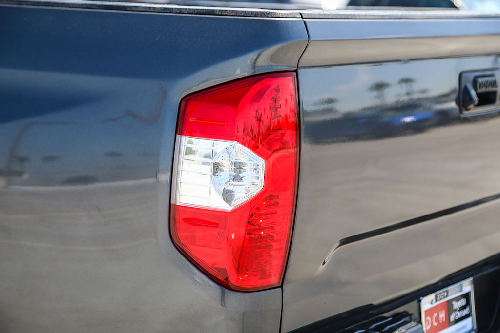 Thumbnail: 2021 Toyota Tundra - 19