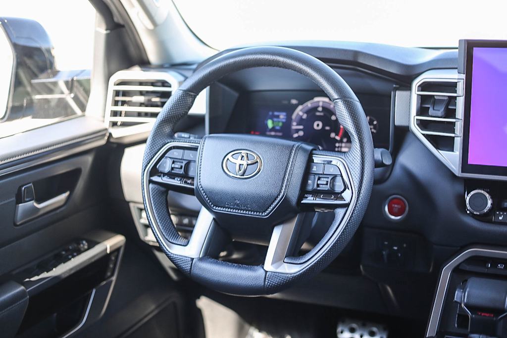 Thumbnail: 2024 Toyota Tundra - 9