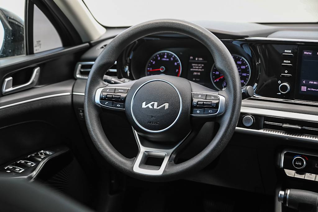Thumbnail: 2022 Kia K5 - 12