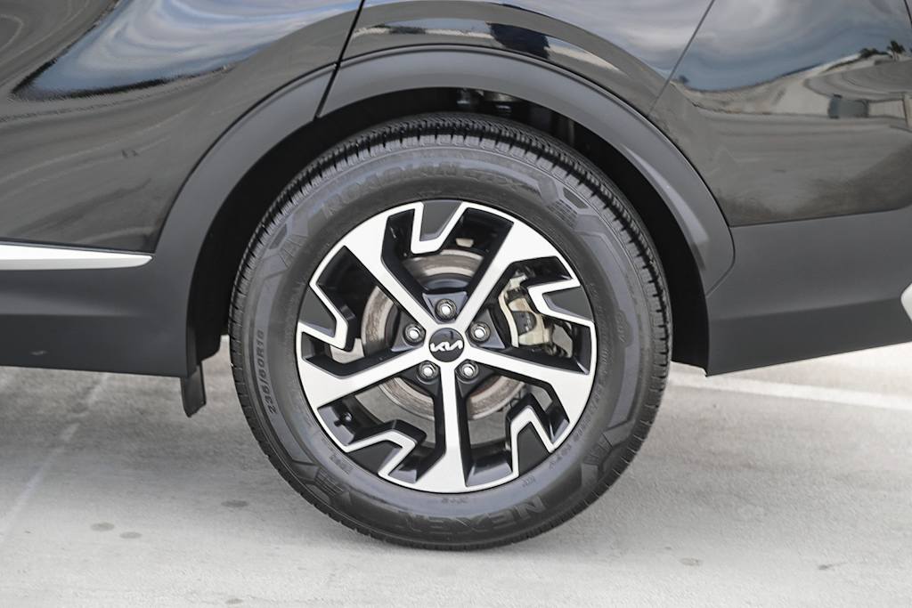 Thumbnail: 2023 Kia Sportage - 21
