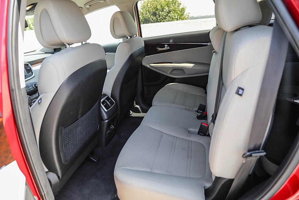 Thumbnail: 2016 Kia Sorento - 11