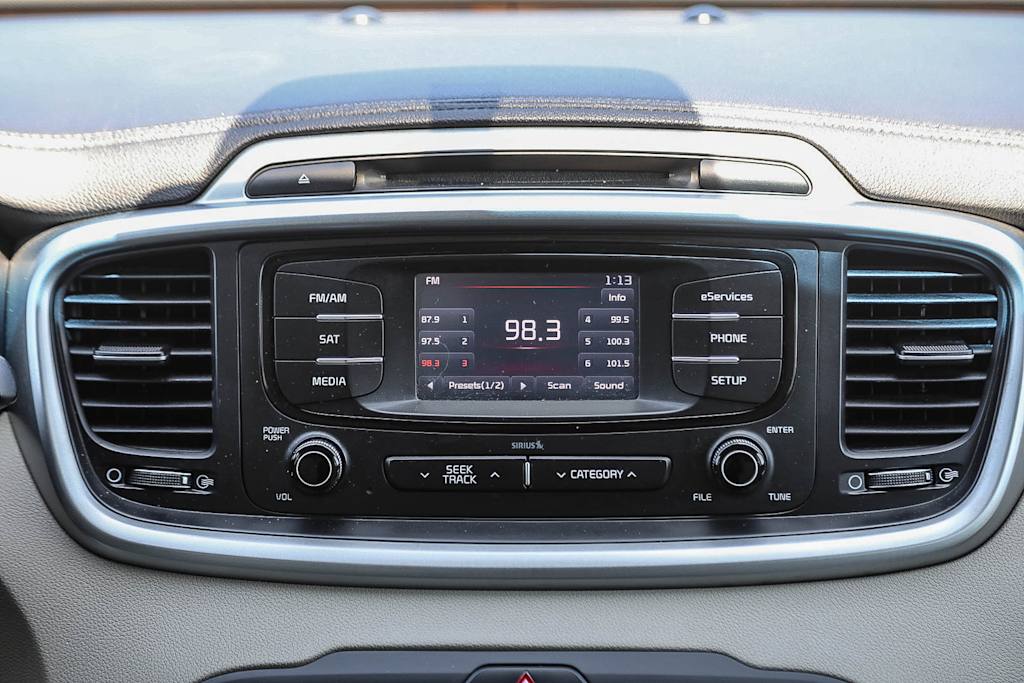 Thumbnail: 2016 Kia Sorento - 21