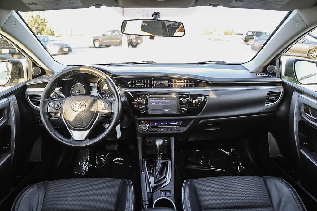 Thumbnail: 2015 Toyota Corolla - 2
