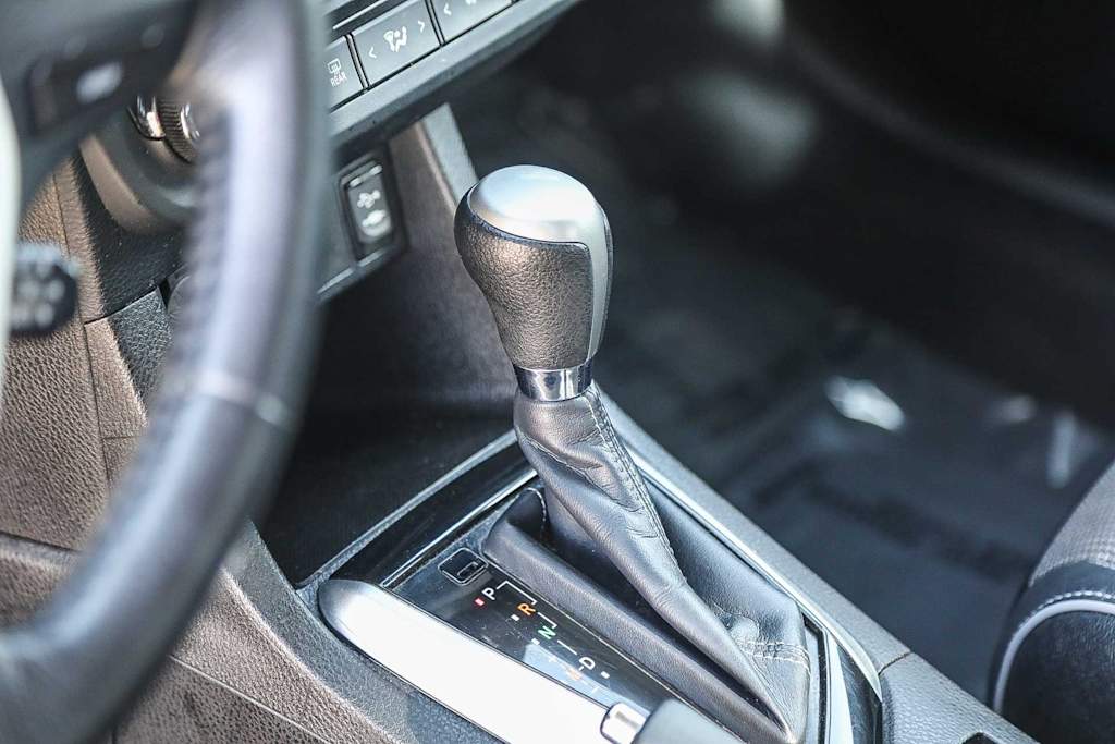 Thumbnail: 2015 Toyota Corolla - 14