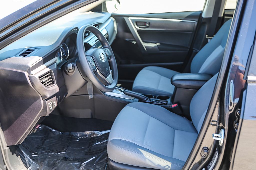 Thumbnail: 2015 Toyota Corolla - 10