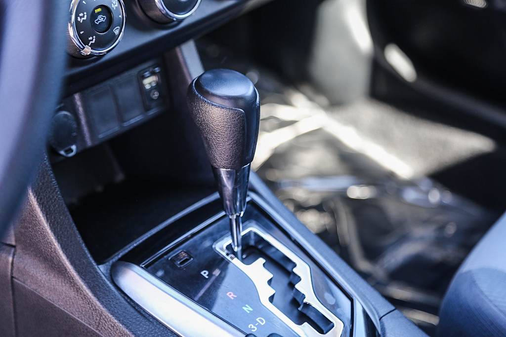 Thumbnail: 2015 Toyota Corolla - 14
