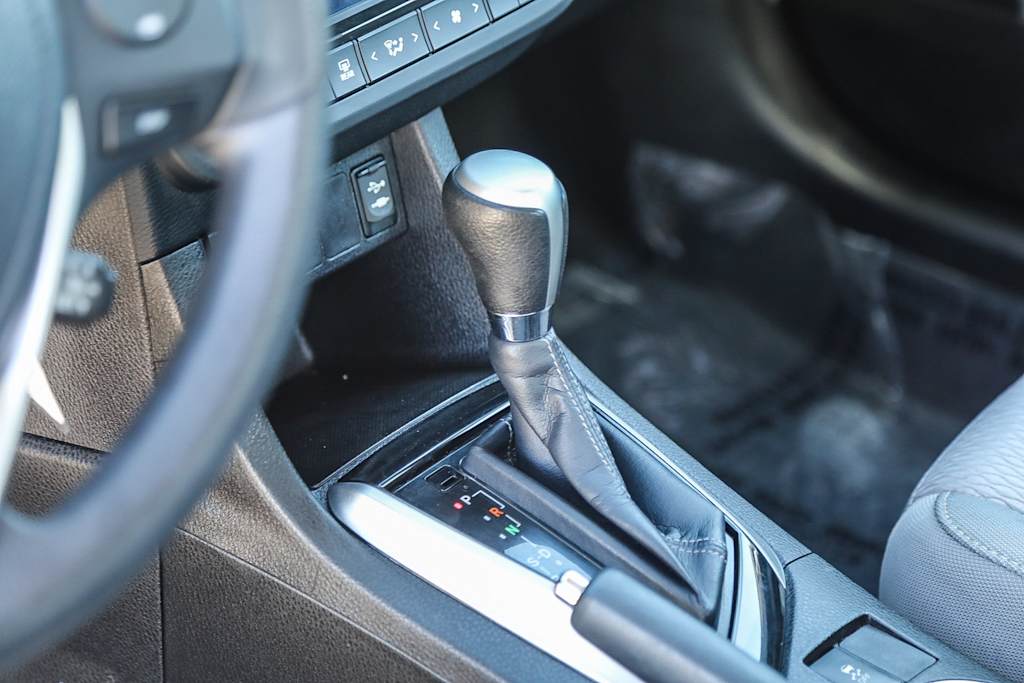 Thumbnail: 2015 Toyota Corolla - 14