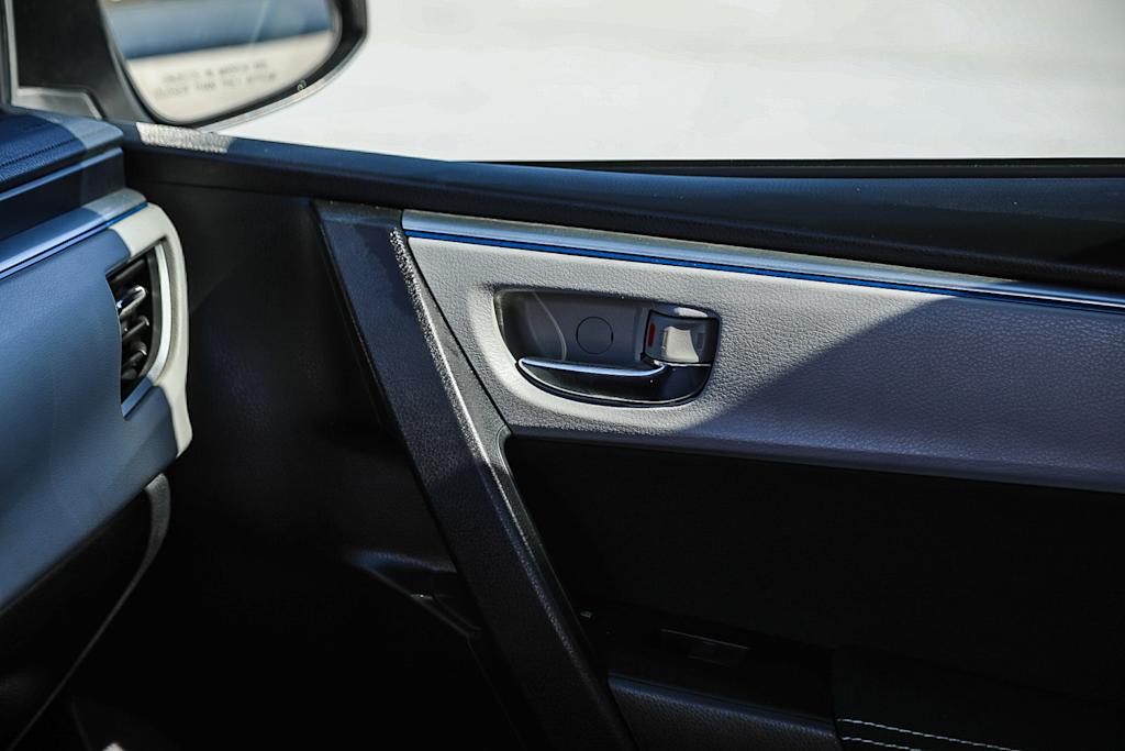 Thumbnail: 2015 Toyota Corolla - 24