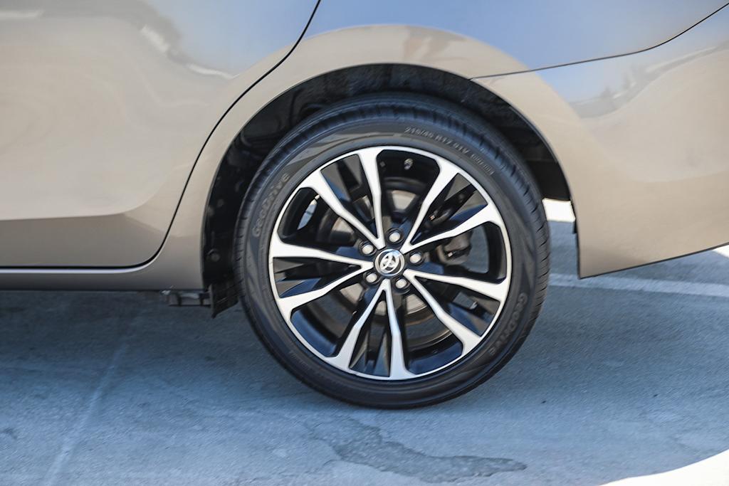 Thumbnail: 2018 Toyota Corolla - 21