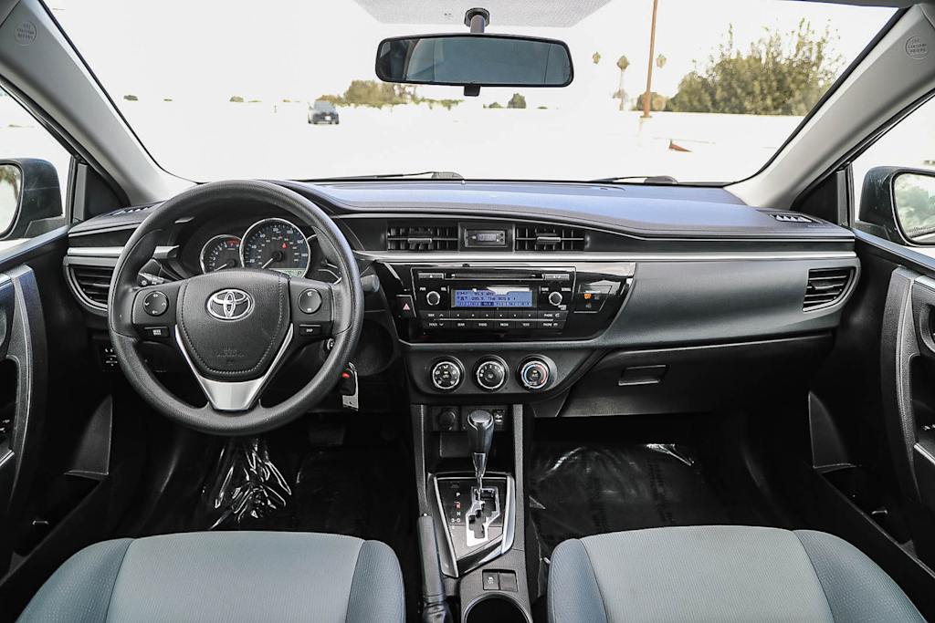 Thumbnail: 2015 Toyota Corolla - 2