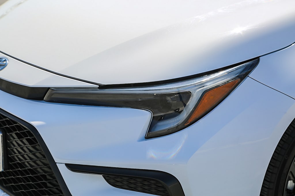 Thumbnail: 2023 Toyota Corolla - 18