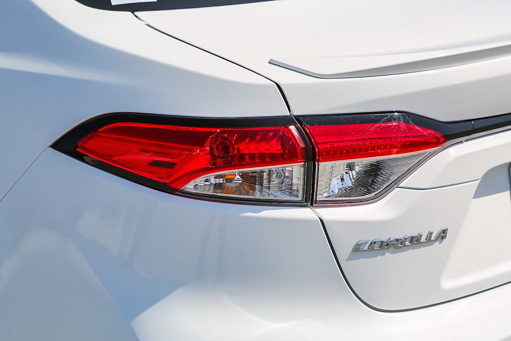 Thumbnail: 2023 Toyota Corolla - 19