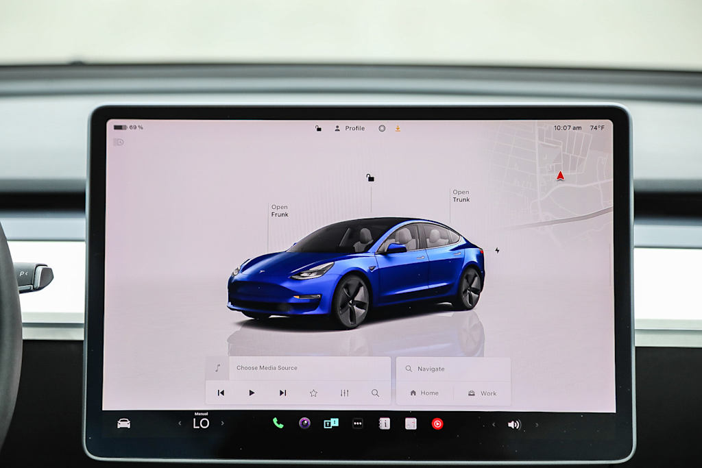 Thumbnail: 2023 Tesla Model 3 - 13