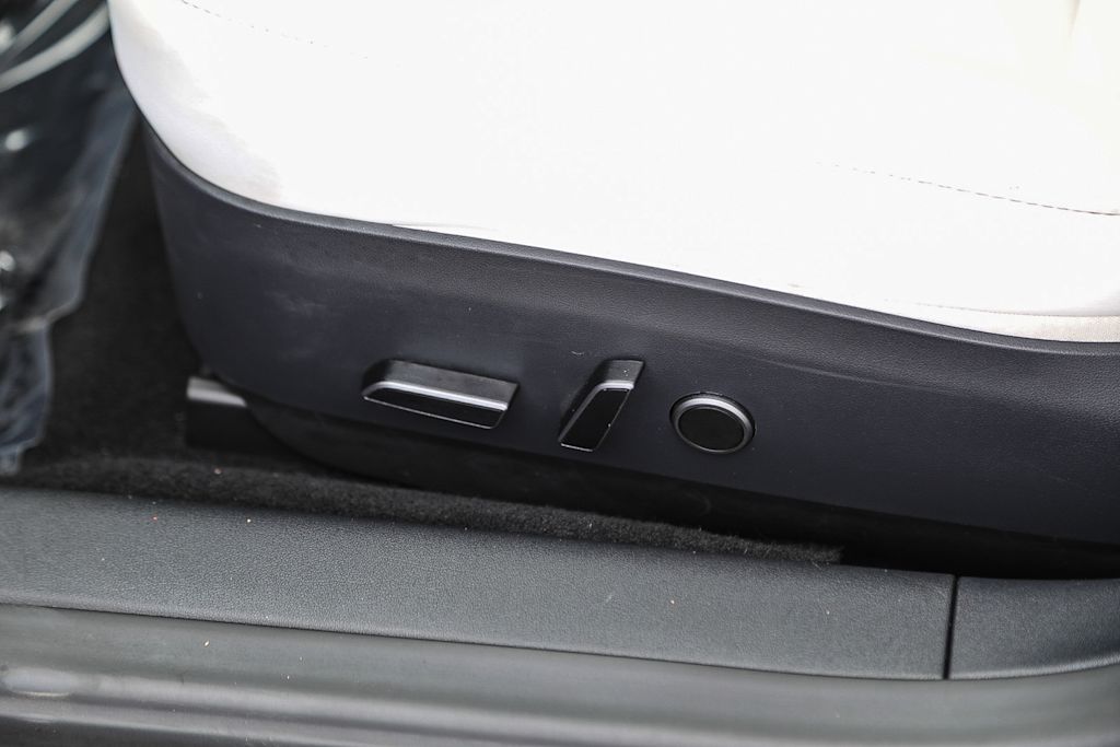 Thumbnail: 2023 Tesla Model 3 - 20