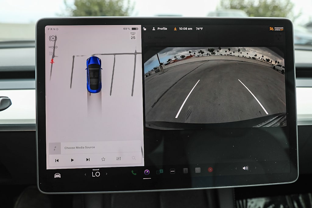 Thumbnail: 2023 Tesla Model 3 - 23