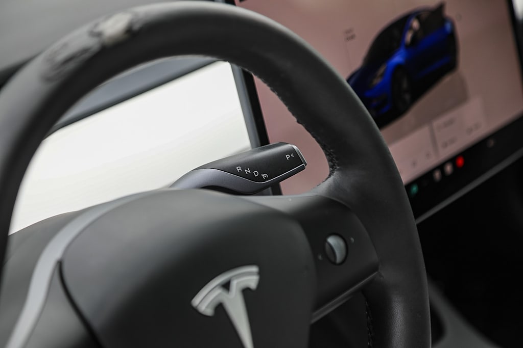 Thumbnail: 2023 Tesla Model 3 - 21