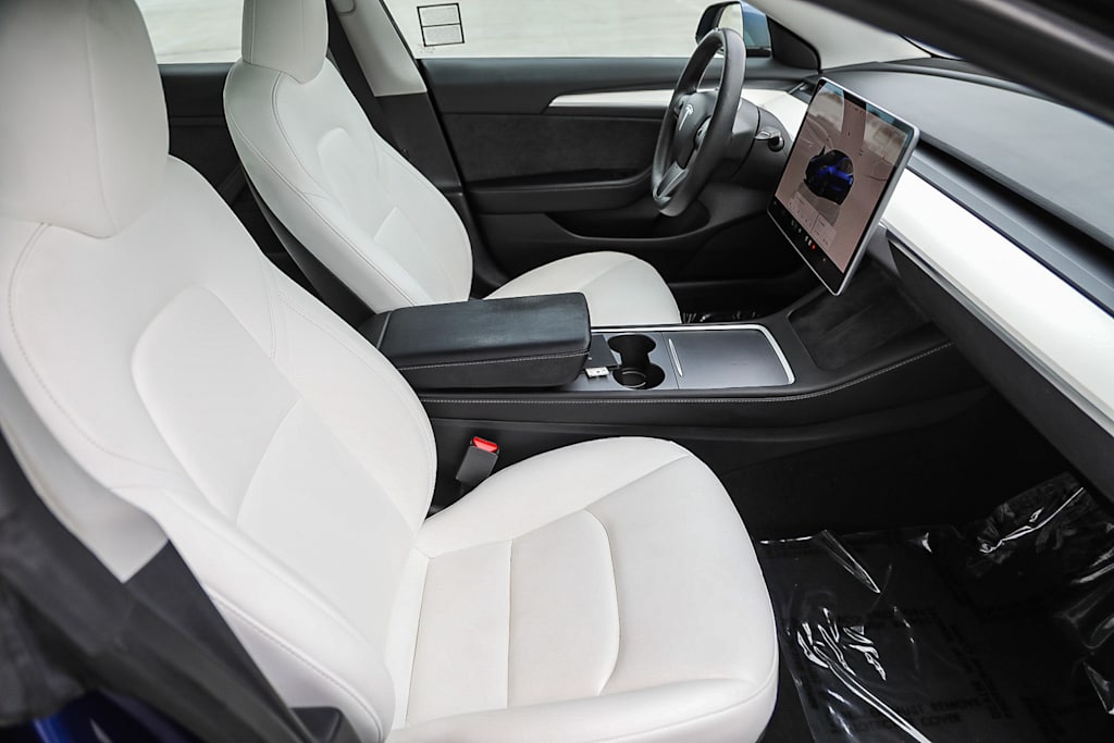 Thumbnail: 2023 Tesla Model 3 - 9