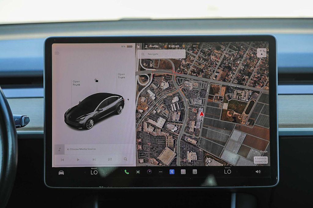 Thumbnail: 2018 Tesla Model 3 - 15