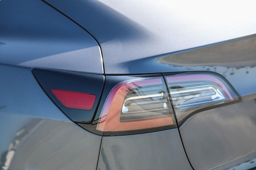 Thumbnail: 2018 Tesla Model 3 - 19