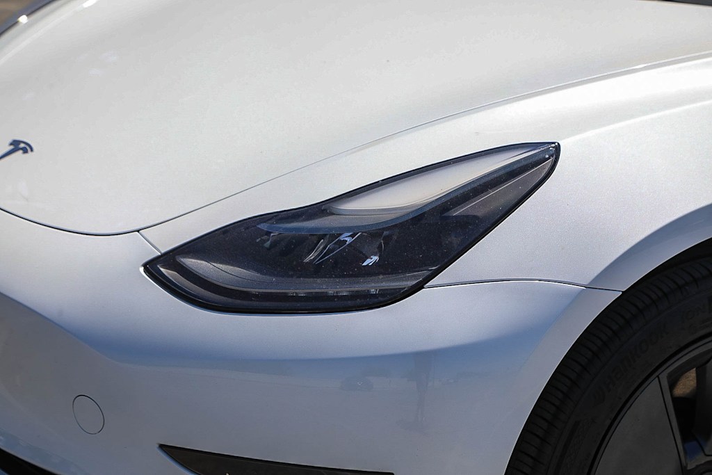 Thumbnail: 2023 Tesla Model 3 - 18