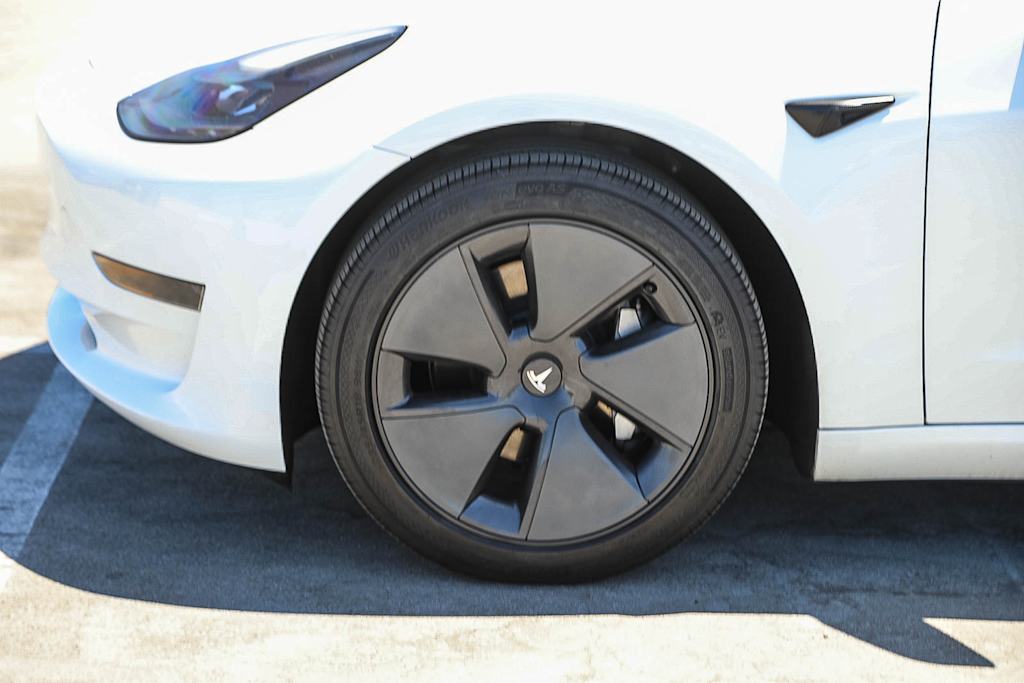 Thumbnail: 2023 Tesla Model 3 - 6